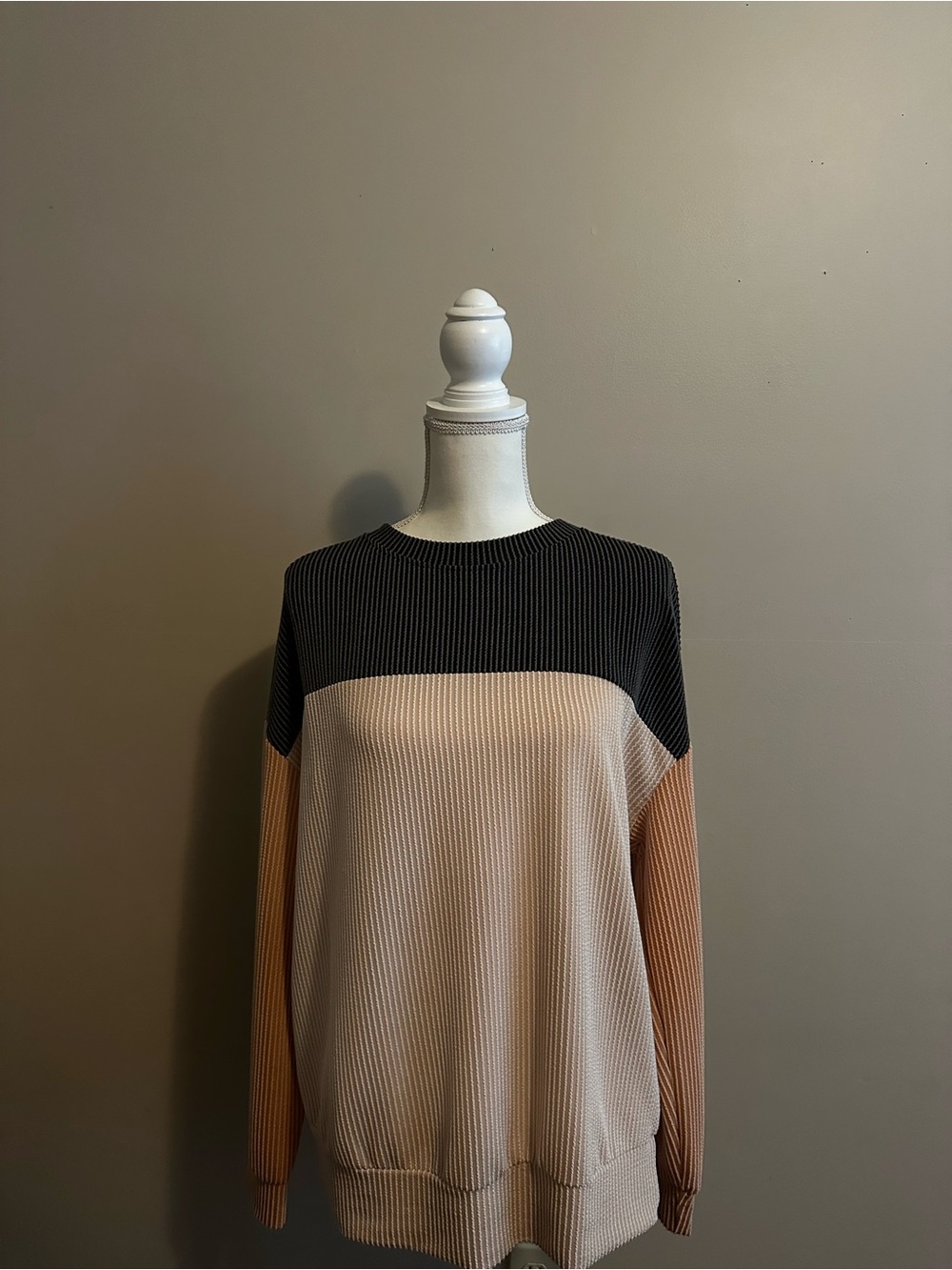 Colorblock Ribbed Pullover - Black, Cream & Tan